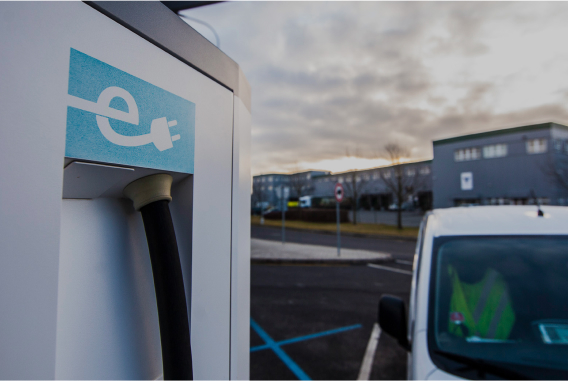 Elektrifizierung der Flotte Nahaufnahme Ladestation